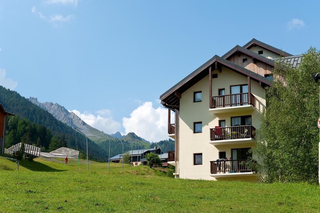 Madame Vacances Residence Les Chalets Du Thabor Valfrejus Exterior photo